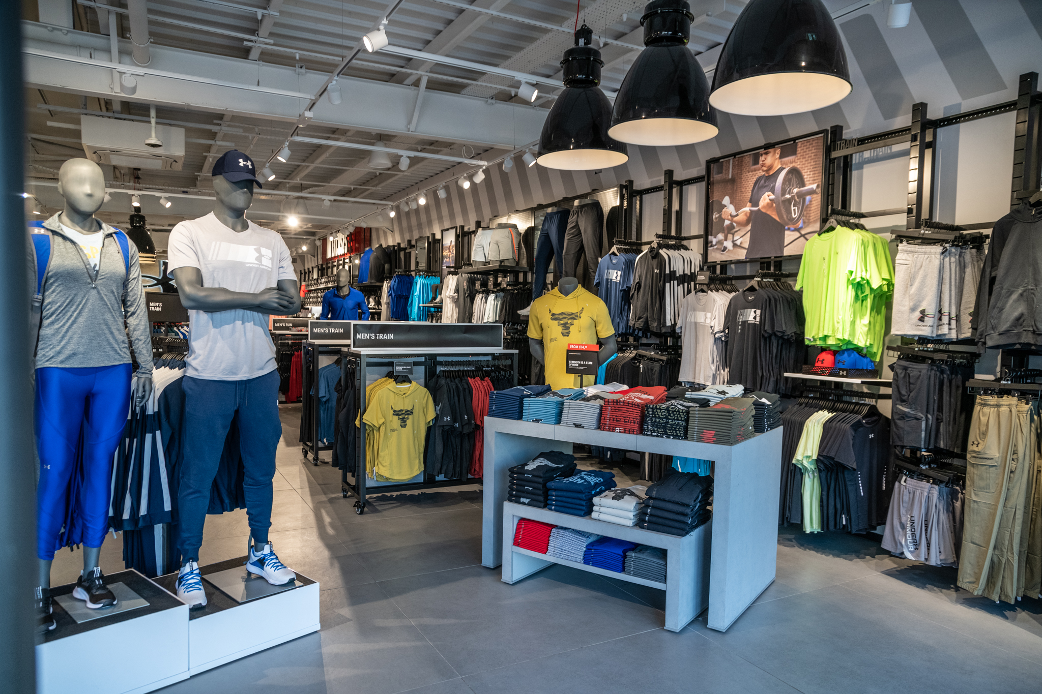 Designer outlet under armour hotsell