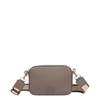 *"Nora", crossbody bag, medium, in the colors black, washed blue, and coal brown. While stock lasts. Cannot be combined with other discounts. (RRP €475 | outlet price €335)