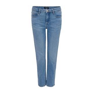 *Jeans "Ebbi". Cannot be combined with other discounts or promotions. (RRP €89.99 | Outlet price €62.99)