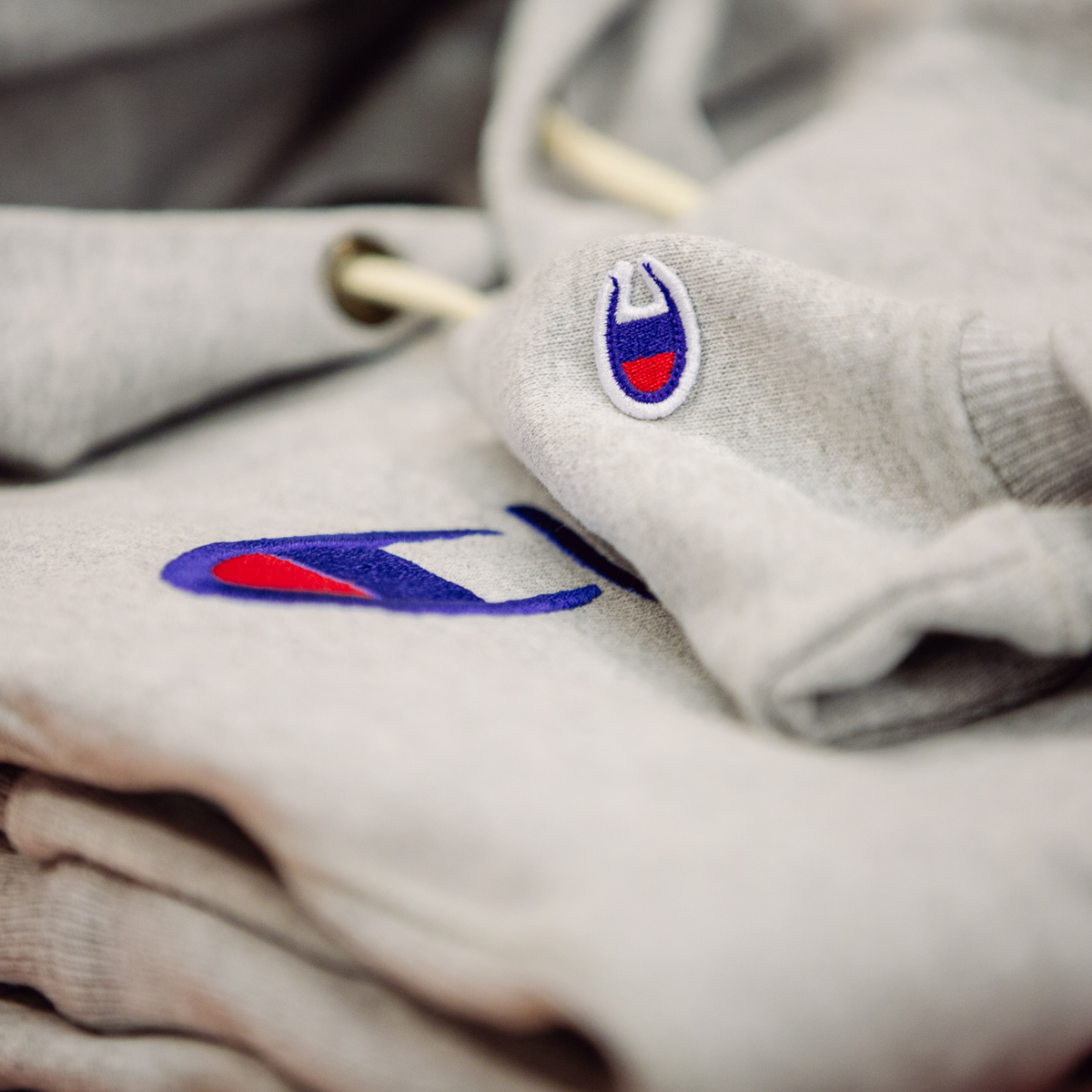 Champion sweater outlet outlet 50