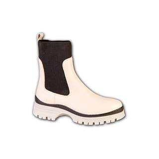 Chelsea Boots (retailprijs €200 | outletprijs €140)

