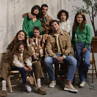 and - 20% additional from two items. €30 for two children's jeans and €70 for two adult jeans.
*see conditions in store